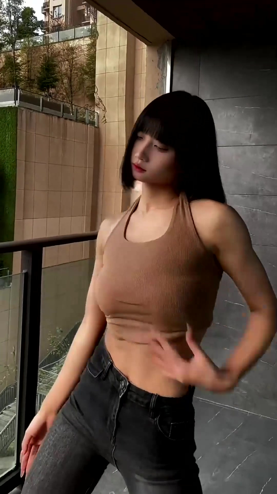 男人差入美女 软件iOS版本